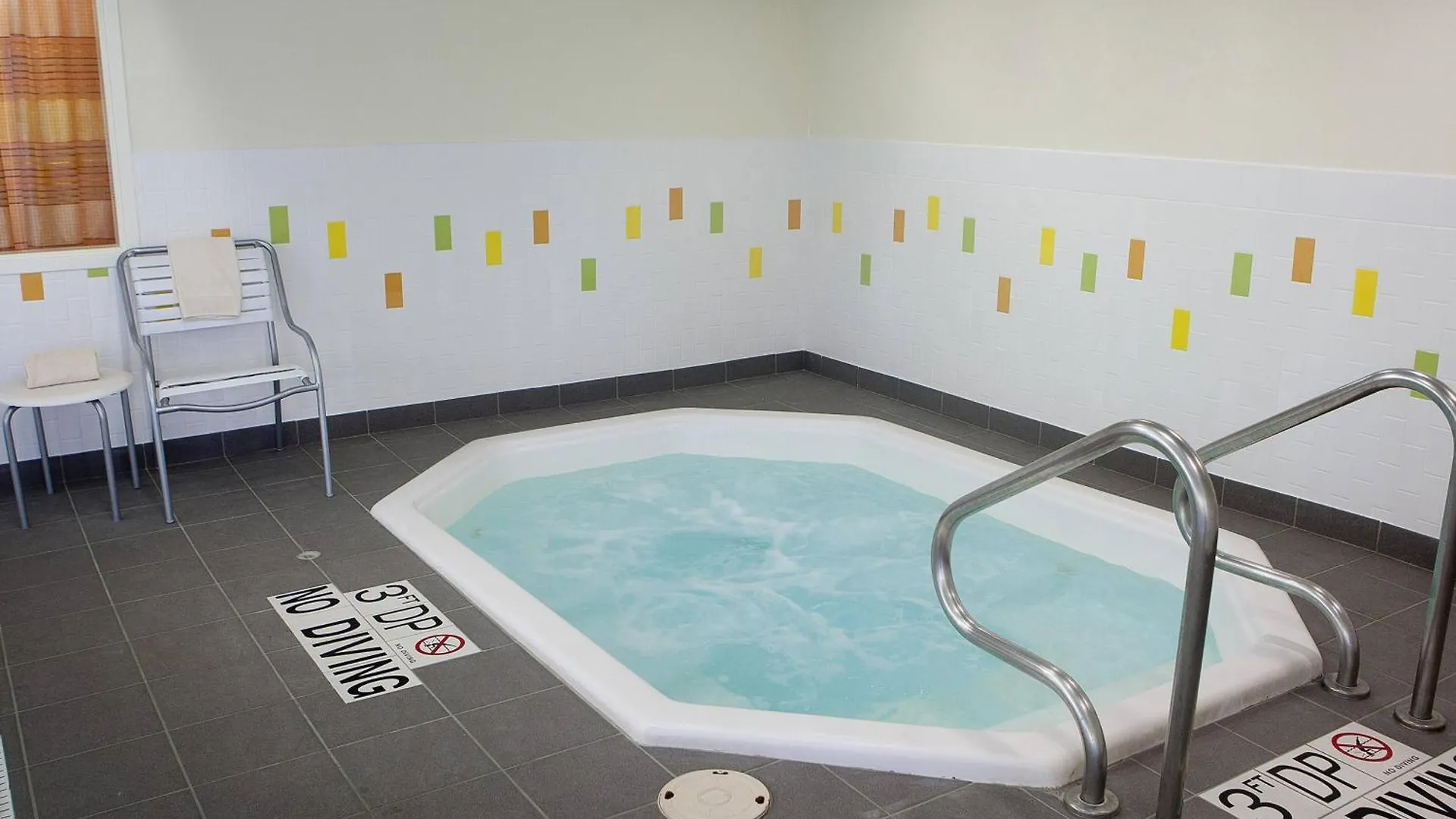 Fairfield Inn & Suites By Marriott Memphis East Galleria Hotel
